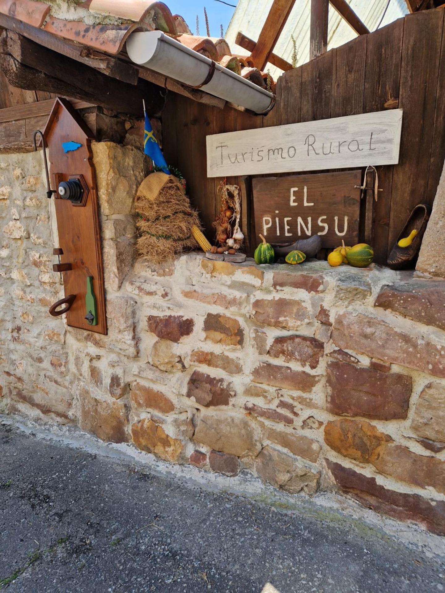 וילאביצ'יוסה Turismo Rural El Piensu מראה חיצוני תמונה