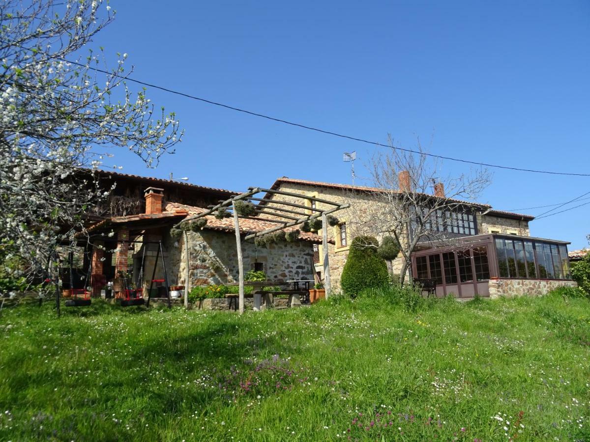 וילאביצ'יוסה Turismo Rural El Piensu מראה חיצוני תמונה